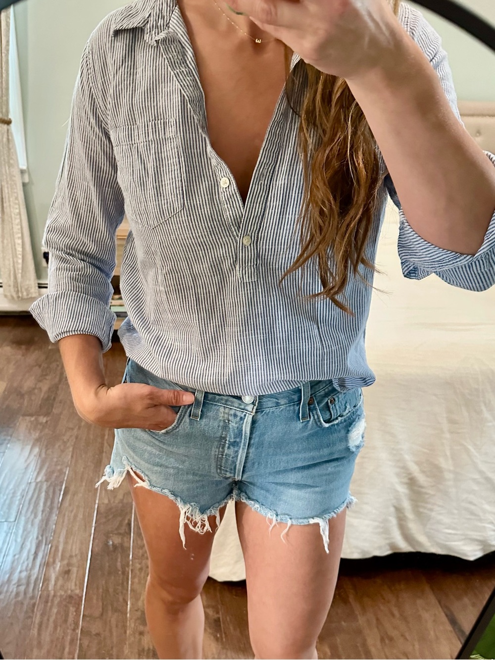 Levi’s 501 Original High Rise Cutoff Shorts Size 29 Like New